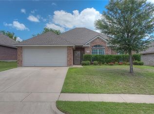 959 White Marlin Dr, Burleson, TX 76028