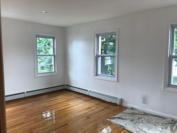 Spacious Bedroom with lots of windows