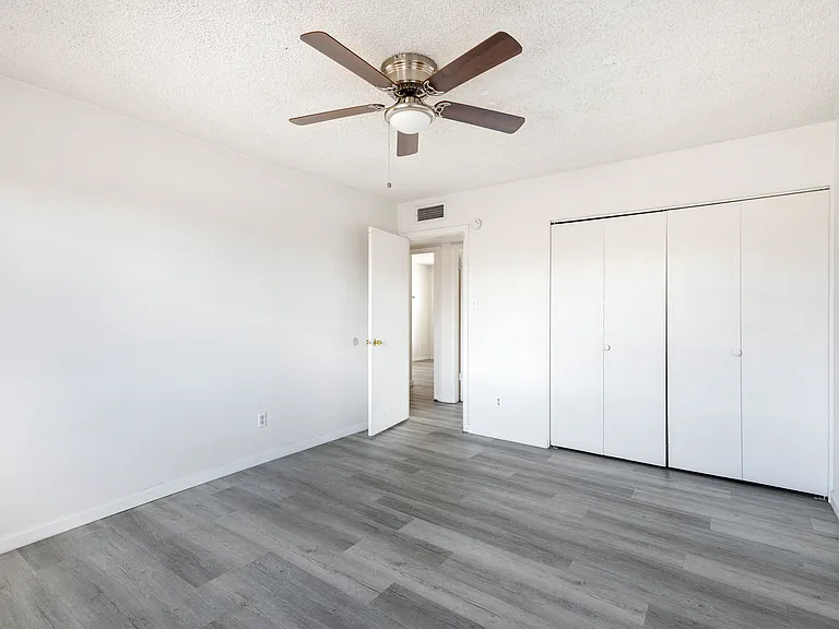 1702 E El Parque Dr — Photo 13