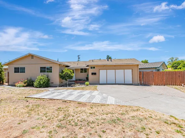 229 Arlen Drive, Rohnert Park, CA 94928