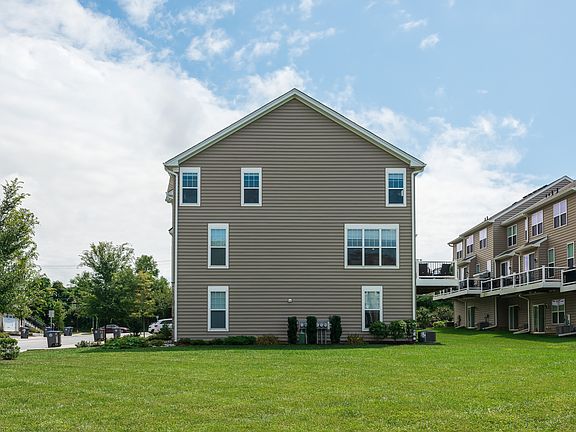 2nd image of 14 Lila Ln