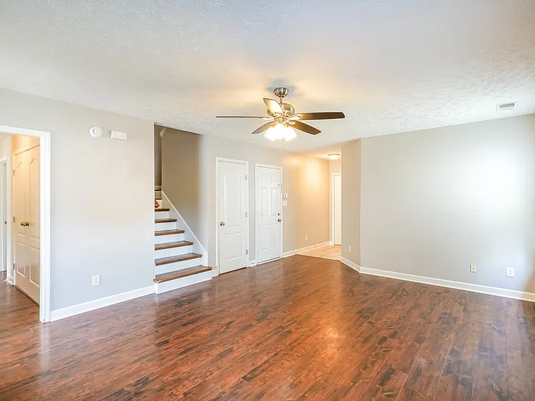 1632 Beaconcrest Cir — Photo 4
