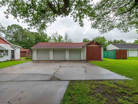 4th image of 2853 60th St