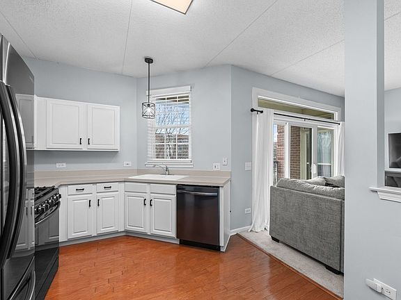 5th image of 3100 Town Square Dr Unit 204