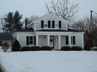 8985 N Territorial Rd, Plymouth, MI 48170