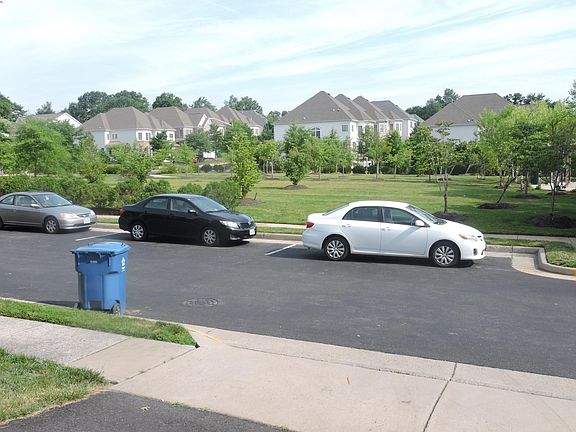 2nd image of 5634 Lierman Cir