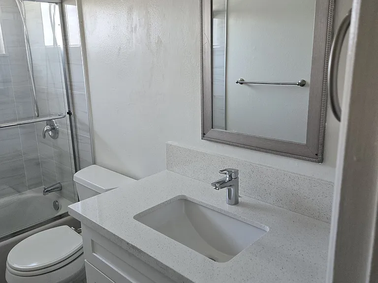 375 E 18th St #5 — Photo 15