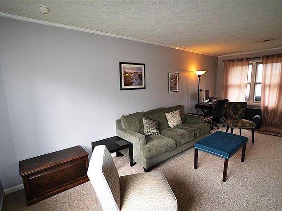 4th image of 3132 N Kingsley Dr