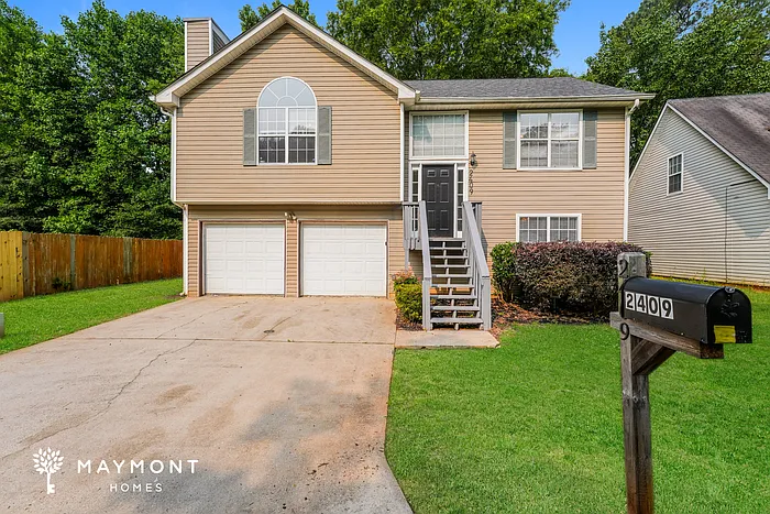 2409 Rambling Way — Photo 1