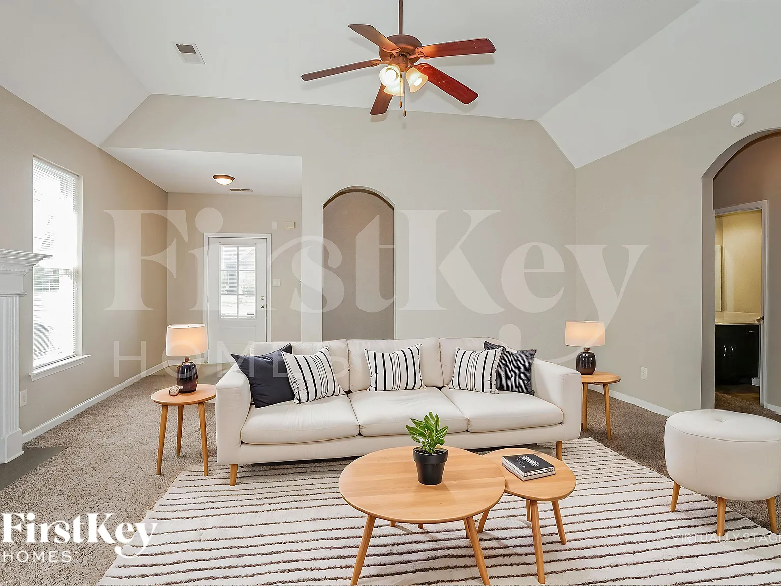 3 bed, 2.5 bath, 1400 sqft, $1,730 — Photo 4