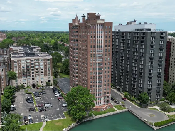 8162 E Jefferson Ave #6B, Detroit, MI 48214