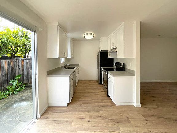3rd image of 330 Curtner Ave #350-05