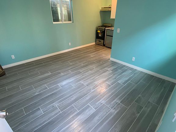 2nd image of 617 S Bonnie Beach Pl
