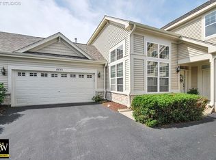 1833 Foxridge Ct, Aurora, IL 60502