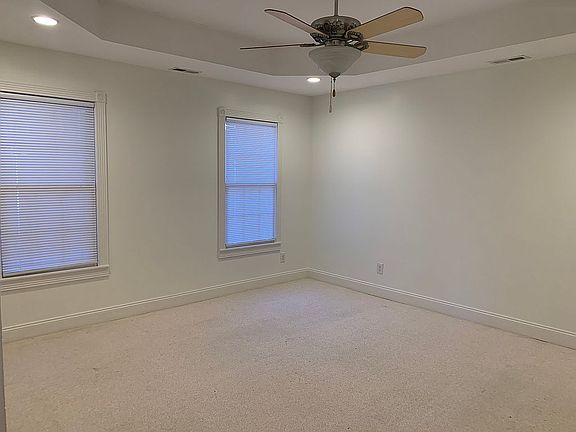 3rd image of 519 Lautzenheiser Pl