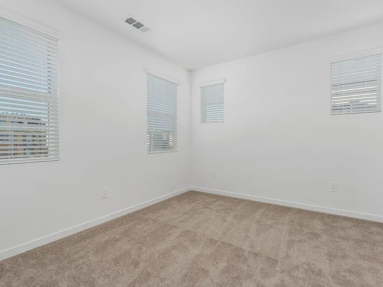 2638 E Lincoln Paseo — Photo 20