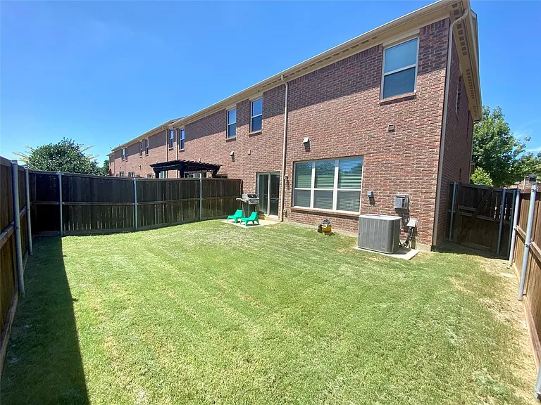 432 Hunt Dr — Photo 20