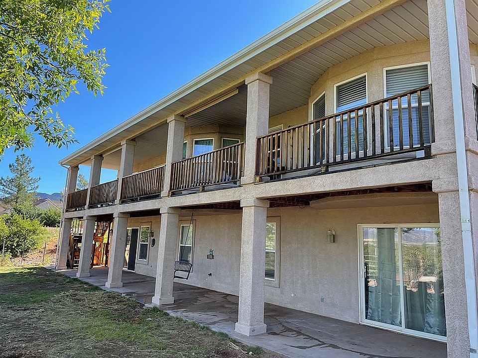 Full length Balcony views! 