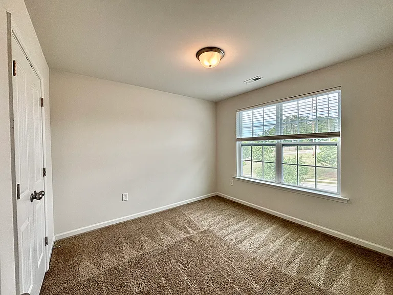 358 Falcon Ct — Photo 13