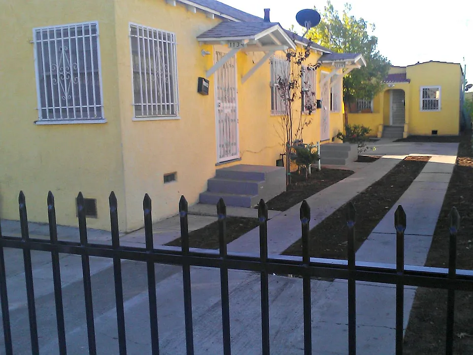 1132 1134 1/2 St E #81