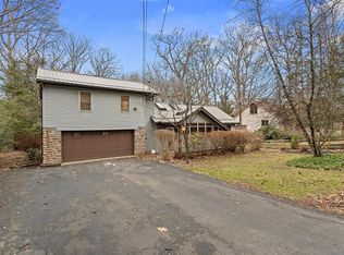 813 Oak Rd, Bradfordwoods, PA 15015