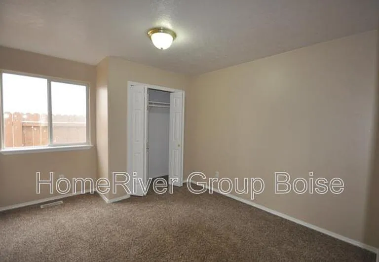 3044 N Sagefire Ave — Photo 8