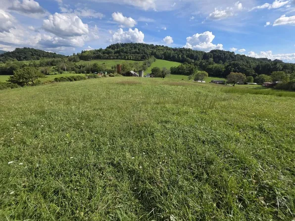 Mitchell Valley Dr, Marion, VA 24354