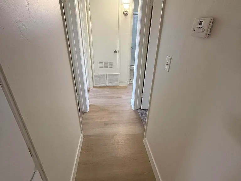 434 N Hunt Dr — Photo 12