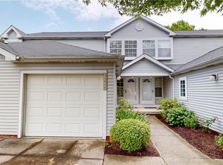 1193 Pinecrest Pl #1-E, Willoughby, OH 44094