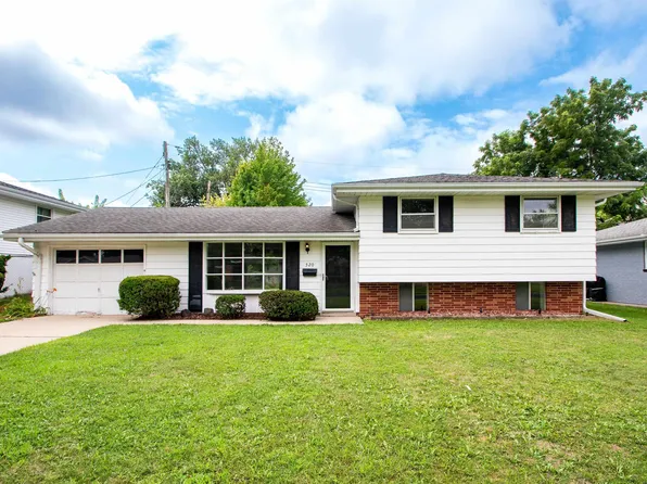 520 W Kellar Pkwy, Peoria, IL 61614