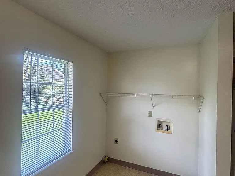 109 Ed Davis Rd — Photo 7