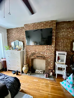 Rented by Douglas Elliman | media 4