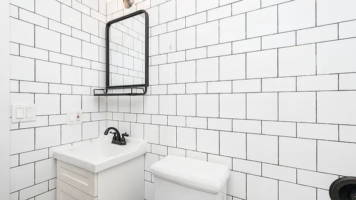 Rented by Nooklyn NYC LLC | media 23