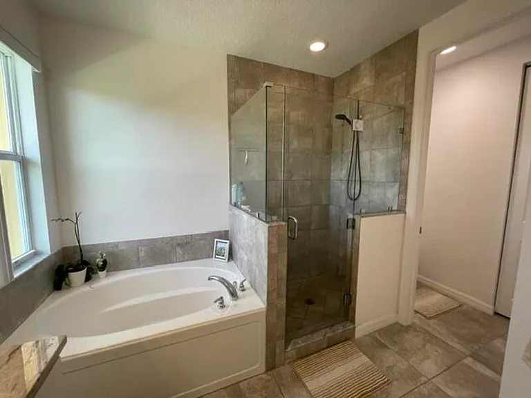 12885 Trevi Isle Dr — Photo 16