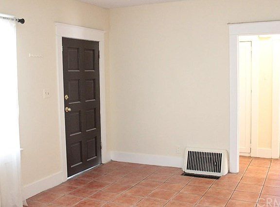 3rd image of 2008 Genevieve St