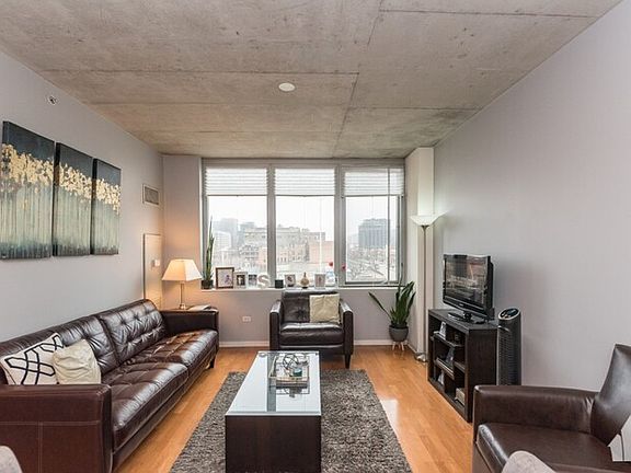 3rd image of 659 W Randolph St #411A