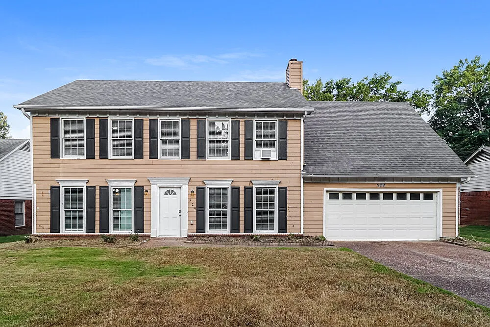 4 bed, 2.5 bath, 2500 sqft, $2,080 — Photo 1