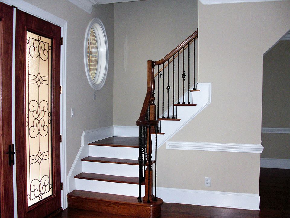 1st image of 3608 Oak Hills Dr