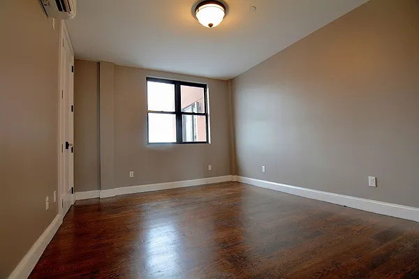 Rented by Hagstrom Management Inc | media 105