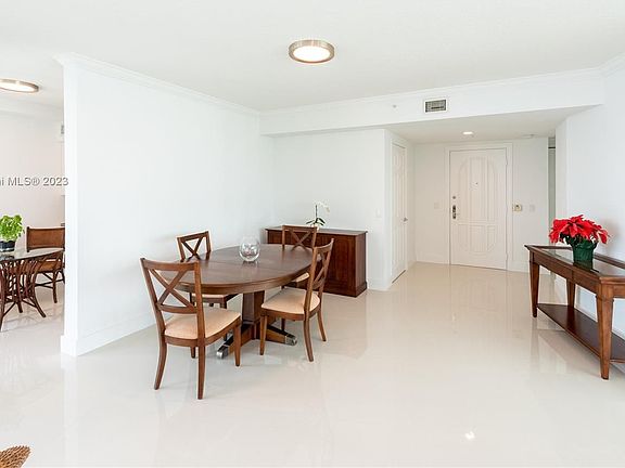 5th image of 3370 Hidden Bay Dr #2011