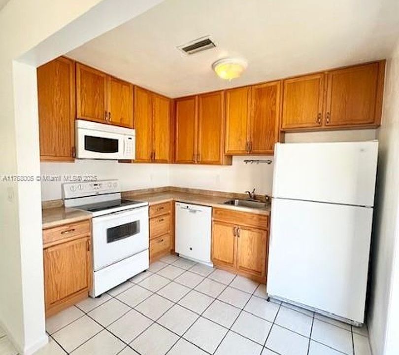 1st image of 5219 SW 43rd Ter #1