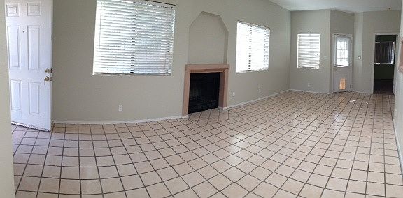 Living room with Fireplace