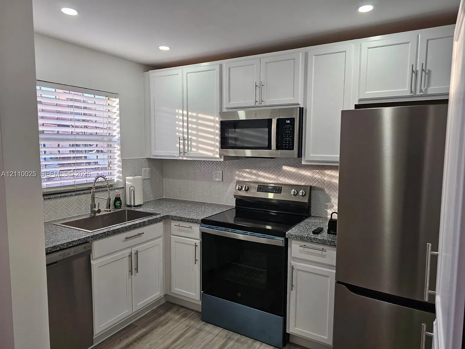 Mango Hill Condo No 2 — Photo 4