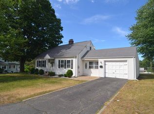 205 Wildermere St, Chicopee, MA 01020