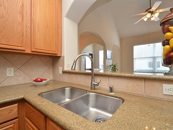 4th image of 17803 N White Tail Ct