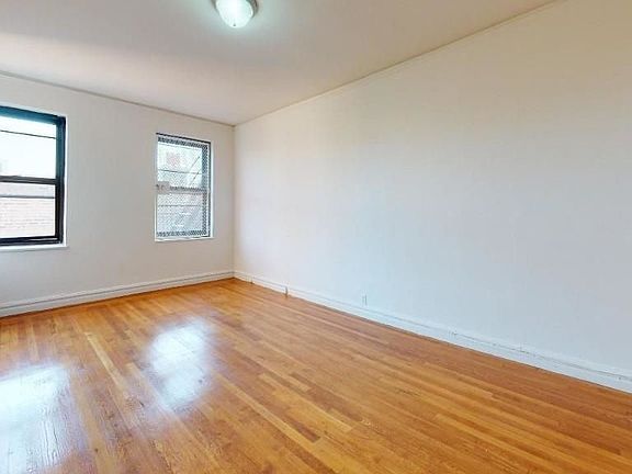 5th image of 145 Seaman Ave APT 5E