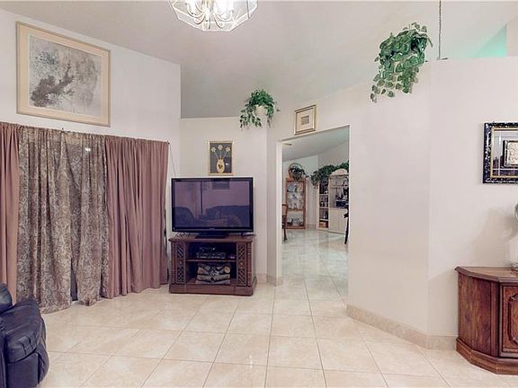 4th image of 12607 Chelmsford Ct