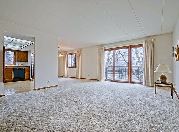 4th image of 9901 S Central Park Ave
