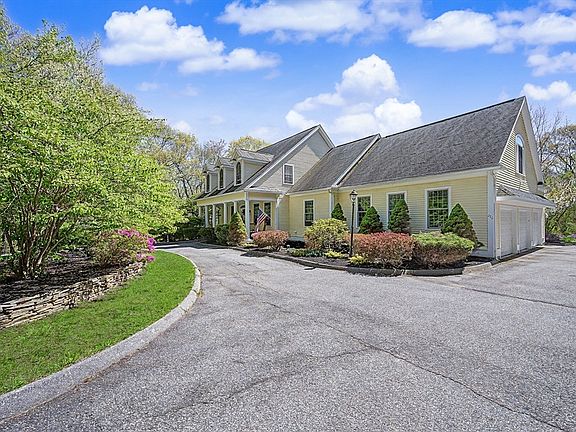 2nd image of 270 Mendon Rd