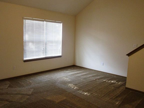 4th image of 609 Glenstone Dr